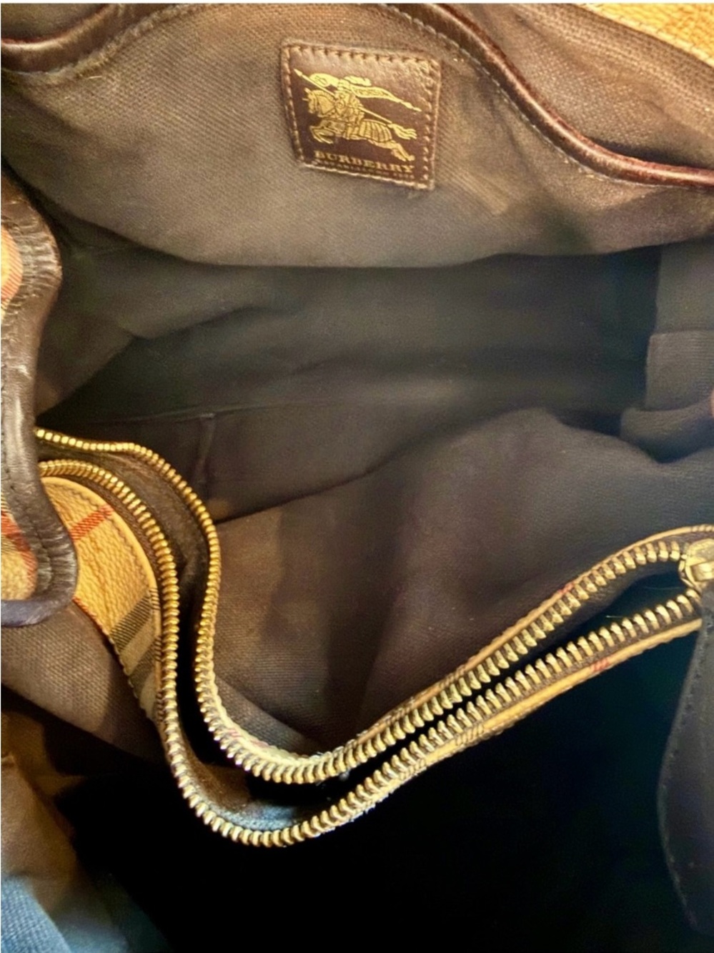 Authentic Classic Burberry Haymarket Collection Large Bag - Picture 5 of 15
